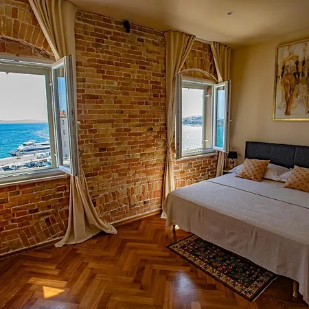 Riva - The Heart Of Palace Appartement