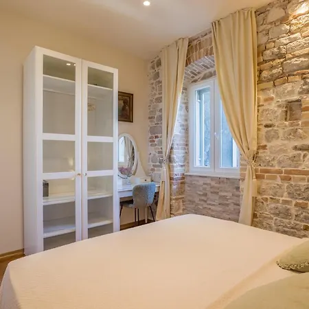 Riva - The Heart Of Palace Спліт