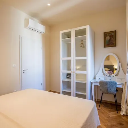 Riva - The Heart Of Palace Appartement *