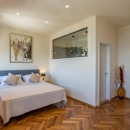Riva - The Heart Of Palace Apartamento Split